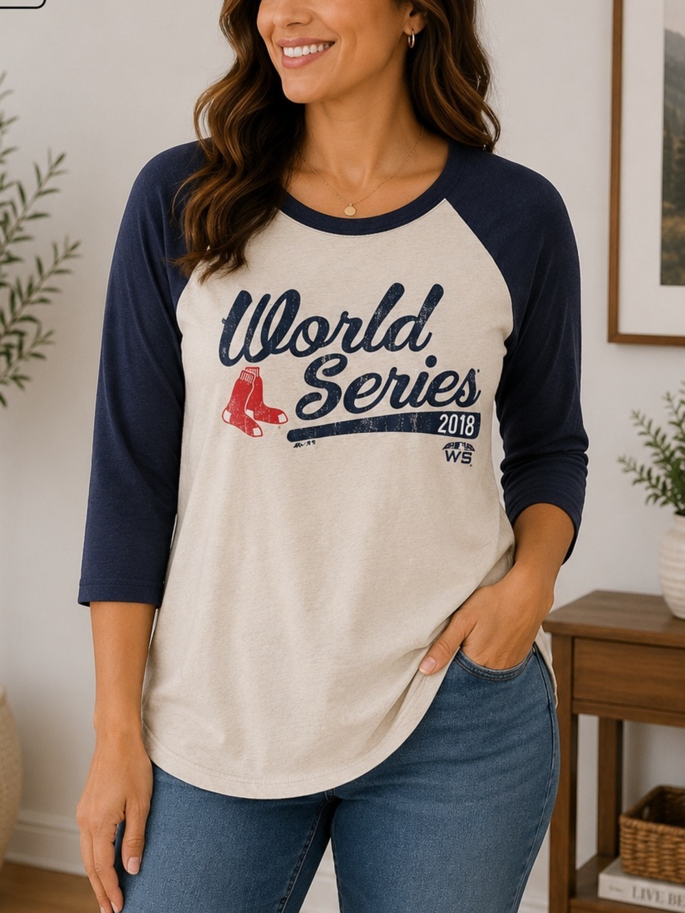 Majestic Women's World Series 2018 Raglan Tee - Navy with Red Accent LARGE